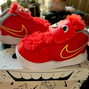 *Limited Edition* Nike Team Hustle toddler sneakers